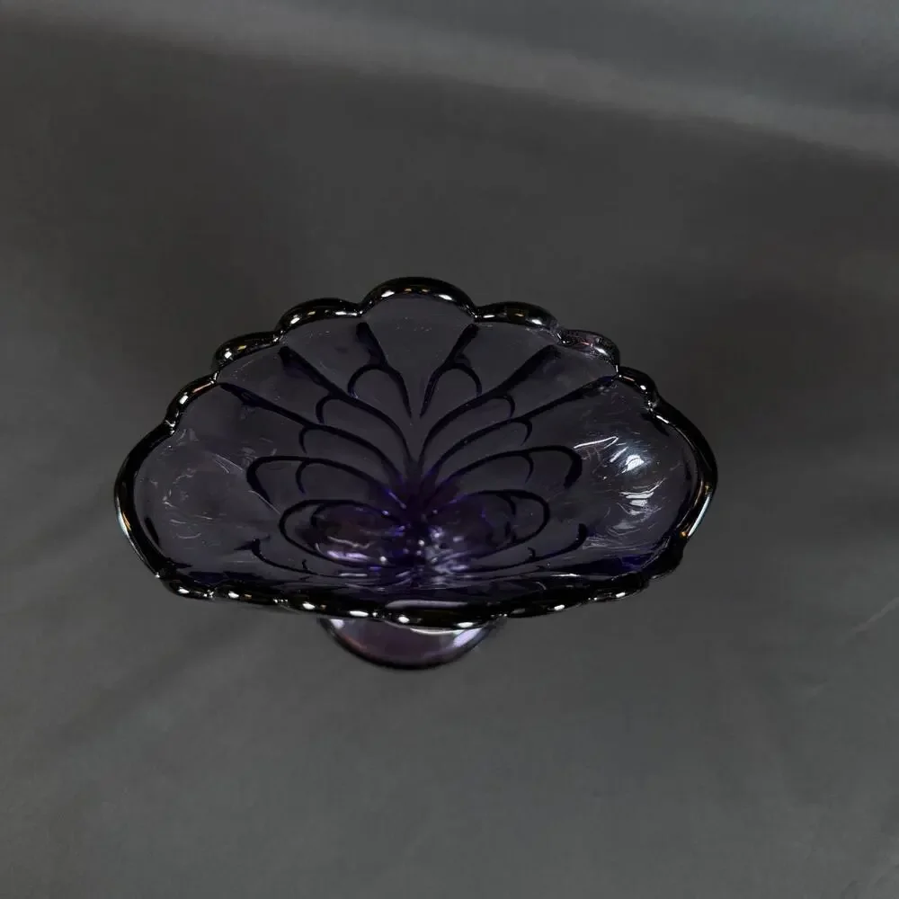 FENTON ART GLASS AMETHYST PURPLE SCALLOPED EDGE VASE 8